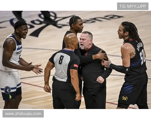 NBA斗球直播app下载苹果版本，高清画质带来沉浸式观赛体验